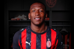 乐鱼体育官方平台-AC米兰官方：埃斯图皮尼安新赛季将身穿2号球衣