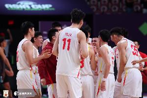 乐鱼体育官方平台-澎湃：1分之差憾负澳大利亚 年轻的中国男篮创造了属于他们的神奇