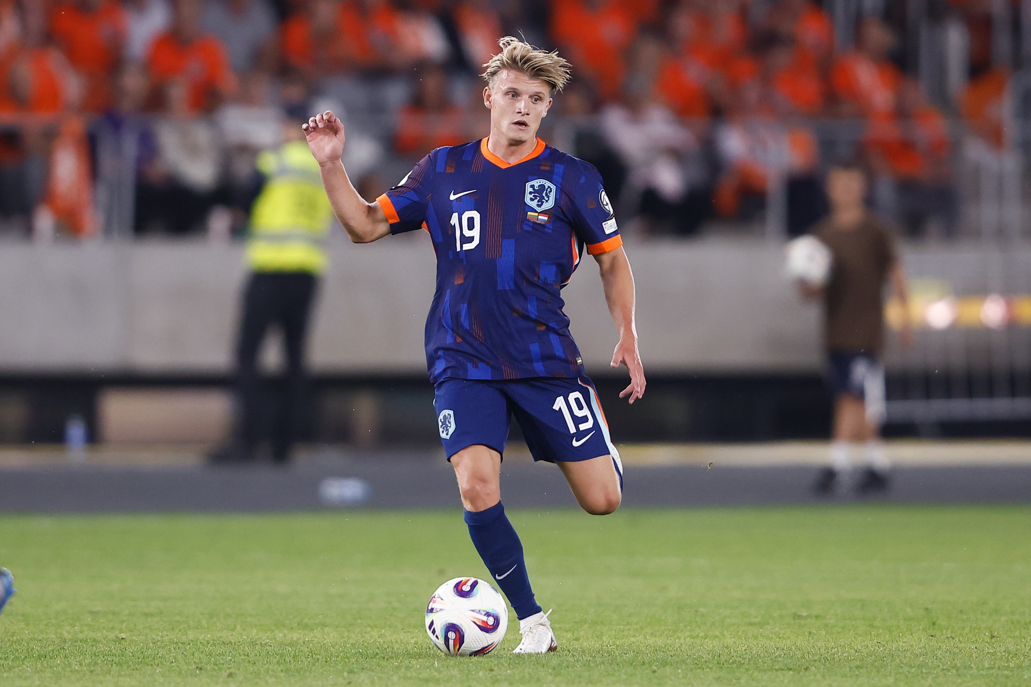 施泰恩首秀荷兰队深感荣耀 坦言国际赛事节奏远超联赛