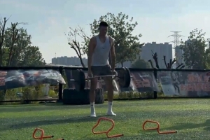 曾繁日晒休赛期训练视频 探长：他与同曦还未开始续约谈判