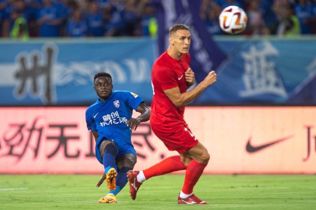 乐鱼体育官方平台-【中超】阿齐兹梅开二度杜加利奇头球 三镇2比1梅州